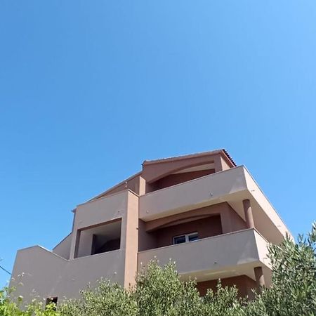 Apartments Davor Драге Екстериор снимка