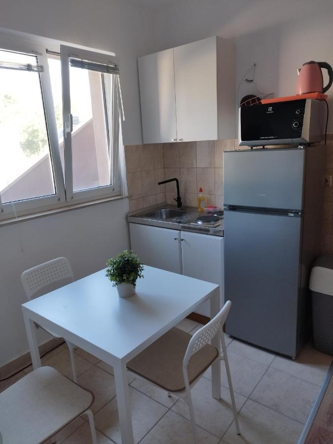 Apartments Davor Драге Екстериор снимка